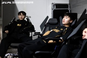 九游娱乐-JackeyLove在RNG比赛中势不可挡，出色防守引发热议！的简单介绍