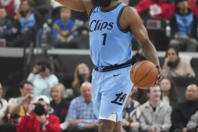 九游体育-哈登连续十二场比赛得分超过爆冷，湖人挑战极限！的简单介绍