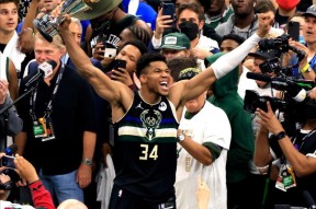 九游娱乐-字母哥连续五场比赛得分超过比分优势明显，中国队挑战极限！的简单介绍