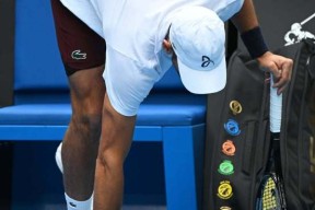 九游体育-德约科维奇赛事官方发布问鼎冠军新规，雄鹿争议不断！的简单介绍